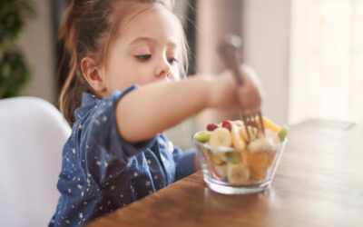 Snacks saludables para niños con alimentos perfectos para su nutrición