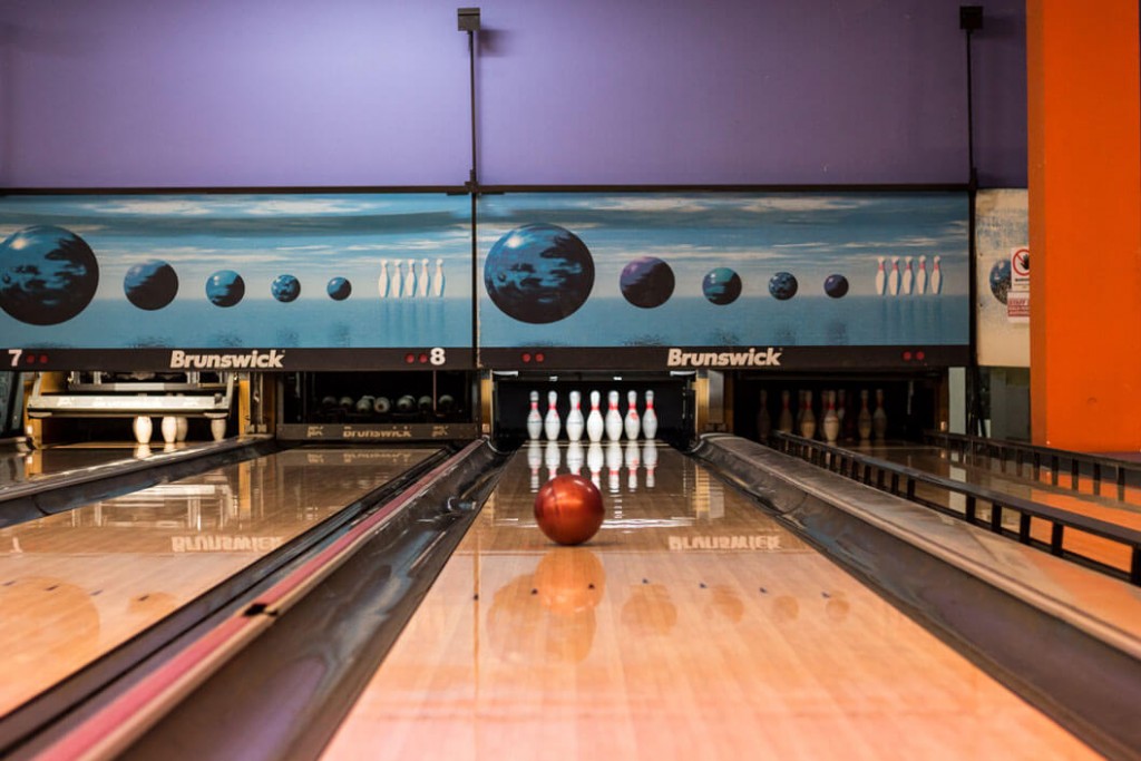 Jugar a los bolos en Málaga